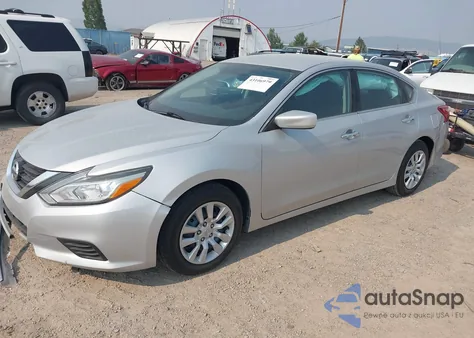 2018 Nissan Altima 2.5 S z USA, uszkodzony, nr VIN 1N4AL3AP4JC137909